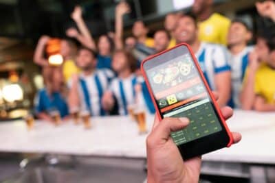 Imagem do post 6 Aplicativos para Assistir Futebol: Conheça os Melhores para Acompanhar Jogos no Celular