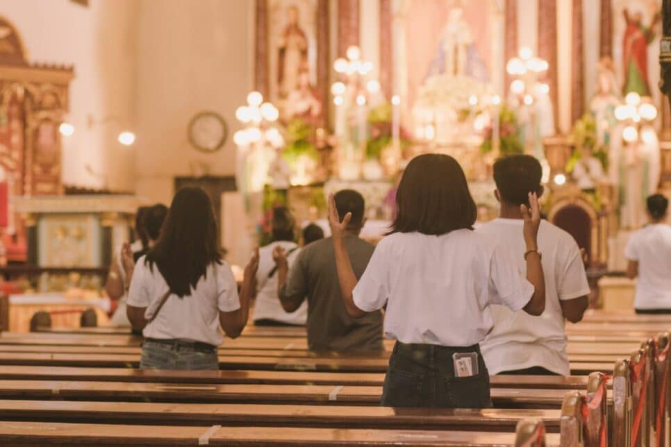 Melhores aplicativos para assistir missa online no celular: Grátis e Ao Vivo